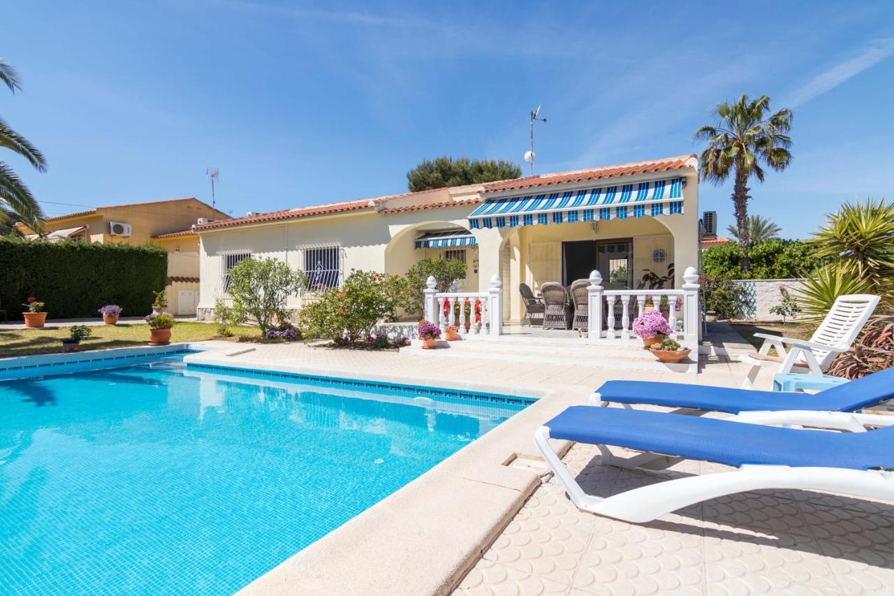Charming One-Floor Villa With Private Pool In Los Balcones Torrevieja Kültér fotó
