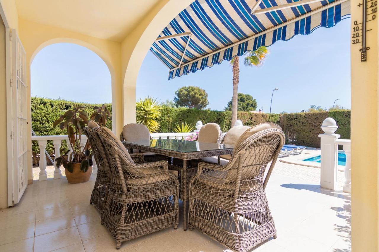 Charming One-Floor Villa With Private Pool In Los Balcones Torrevieja Kültér fotó